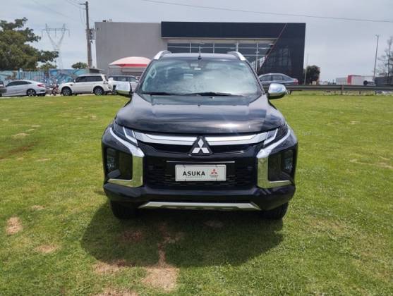 MITSUBISHI L200 TRITON 2.4 16V TURBO DIESEL SPORT HPE-S CD 4P 4X4 AUTOMÁTICO MITSUBISHI L200 TRITON 2.4 16V TURBO DIESEL SPORT HPE-S CD 4P 4X4 AUTOMÁTICO